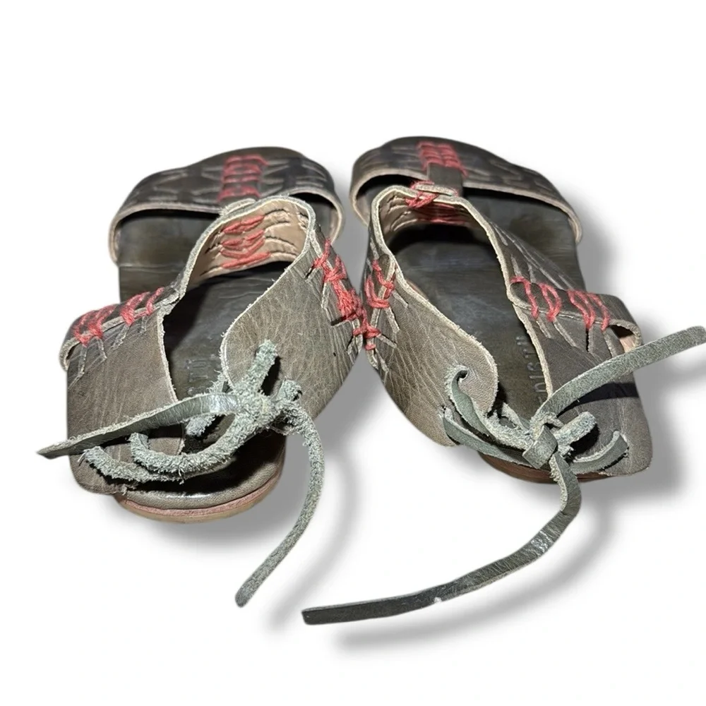 Bed|Stu‎ Claire Sandals Size 8.5